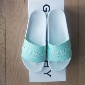 Givenchy pool slides